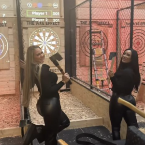 Vrouwen bijlwerpen Amsterdam Axe Throwing